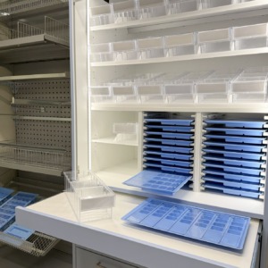 Medicine cabinet for nursing homes M-WK