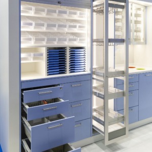 Medicine cabinet for nursing homes M-WK